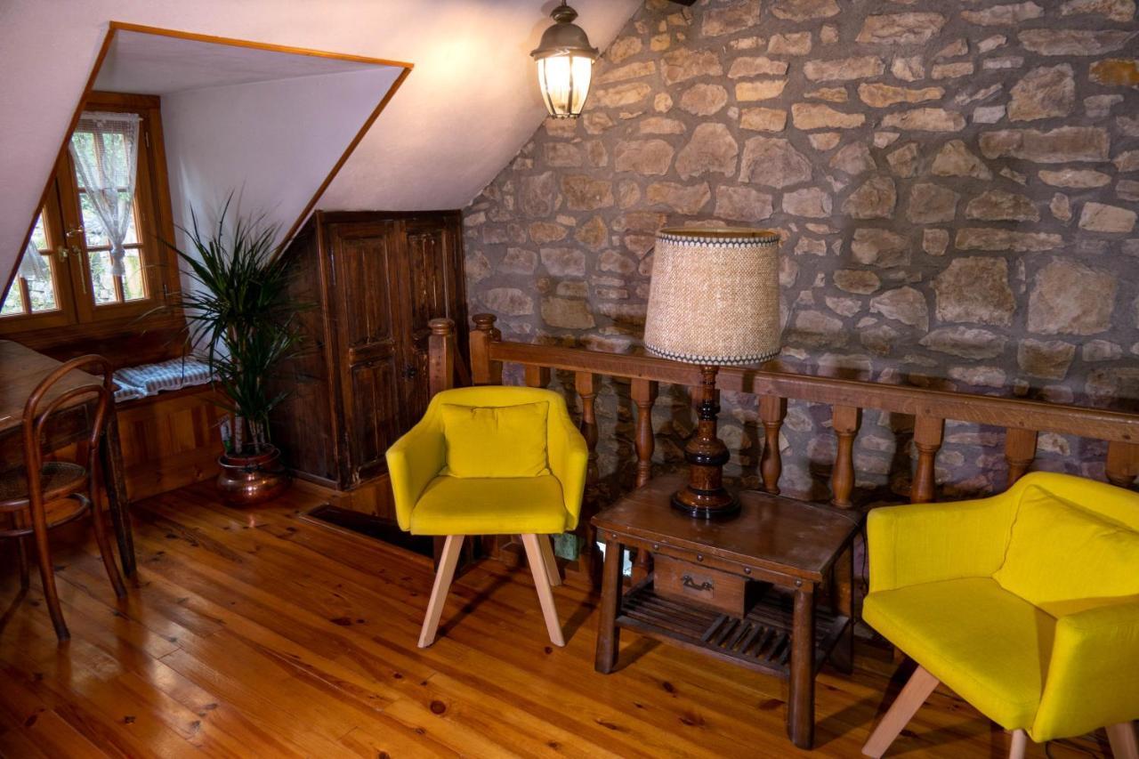 Maison Avec Patio Dans Le Centre Historique Villa แตร์ราส์ซง ภายนอก รูปภาพ