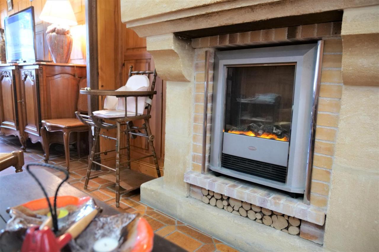 Maison Avec Patio Dans Le Centre Historique Villa แตร์ราส์ซง ภายนอก รูปภาพ