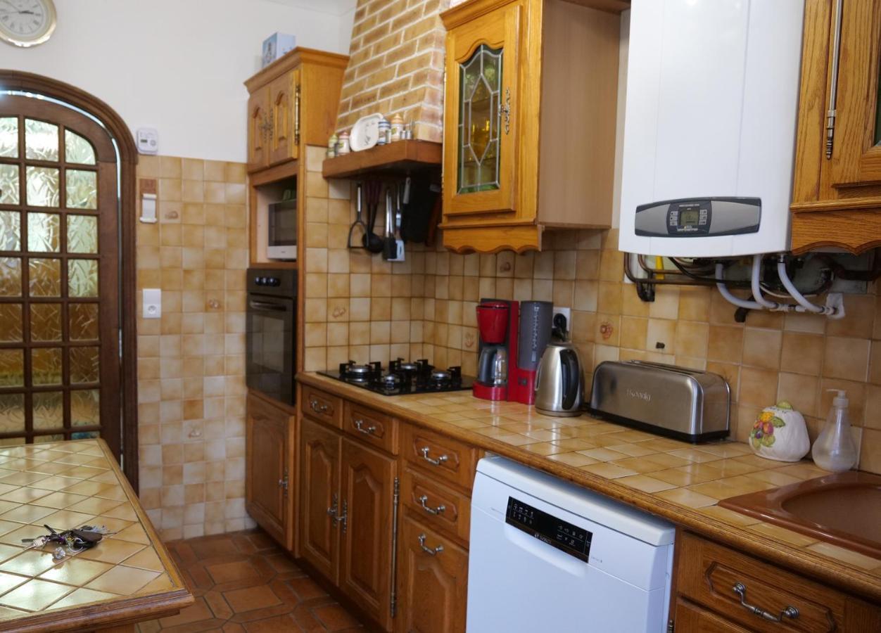 Maison Avec Patio Dans Le Centre Historique Villa แตร์ราส์ซง ภายนอก รูปภาพ