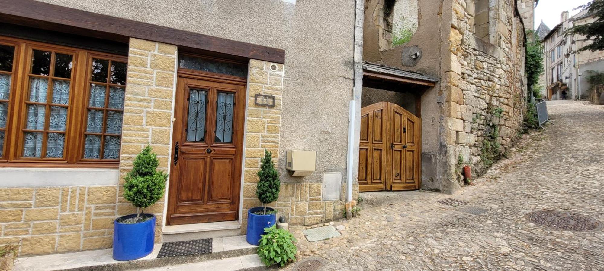 Maison Avec Patio Dans Le Centre Historique Villa แตร์ราส์ซง ภายนอก รูปภาพ
