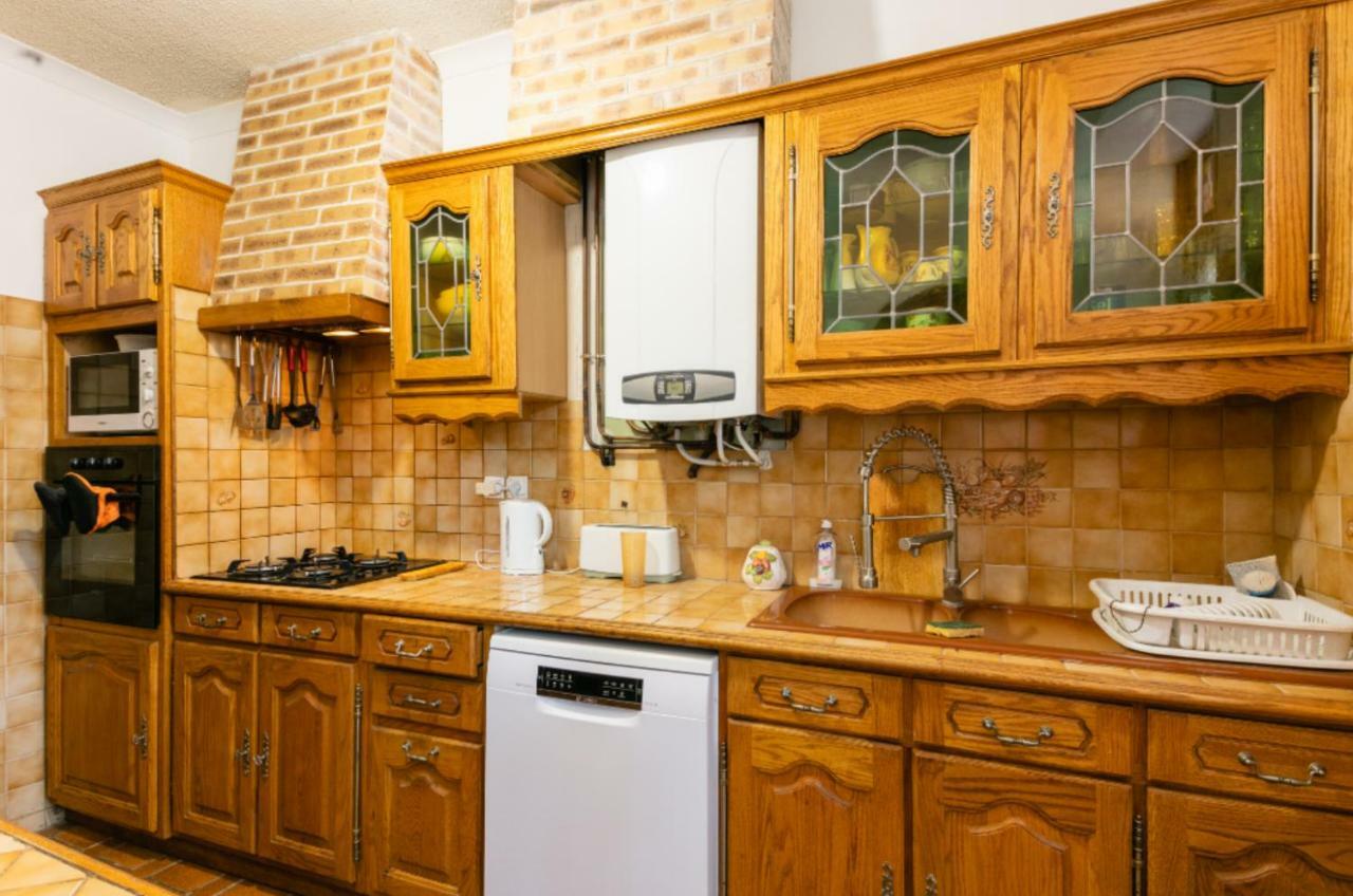 Maison Avec Patio Dans Le Centre Historique Villa แตร์ราส์ซง ภายนอก รูปภาพ